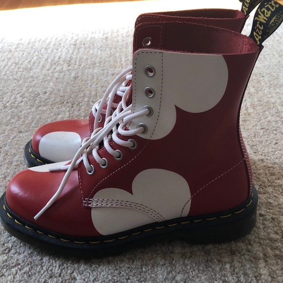 dr martens pascal hearts